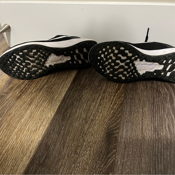 Ladies Nike Revolution Running Shoe - Picture 4 of 7